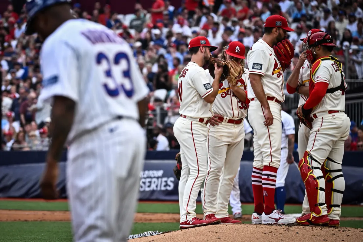 Running Diary: Cubs blitz Cardinals in London in game one